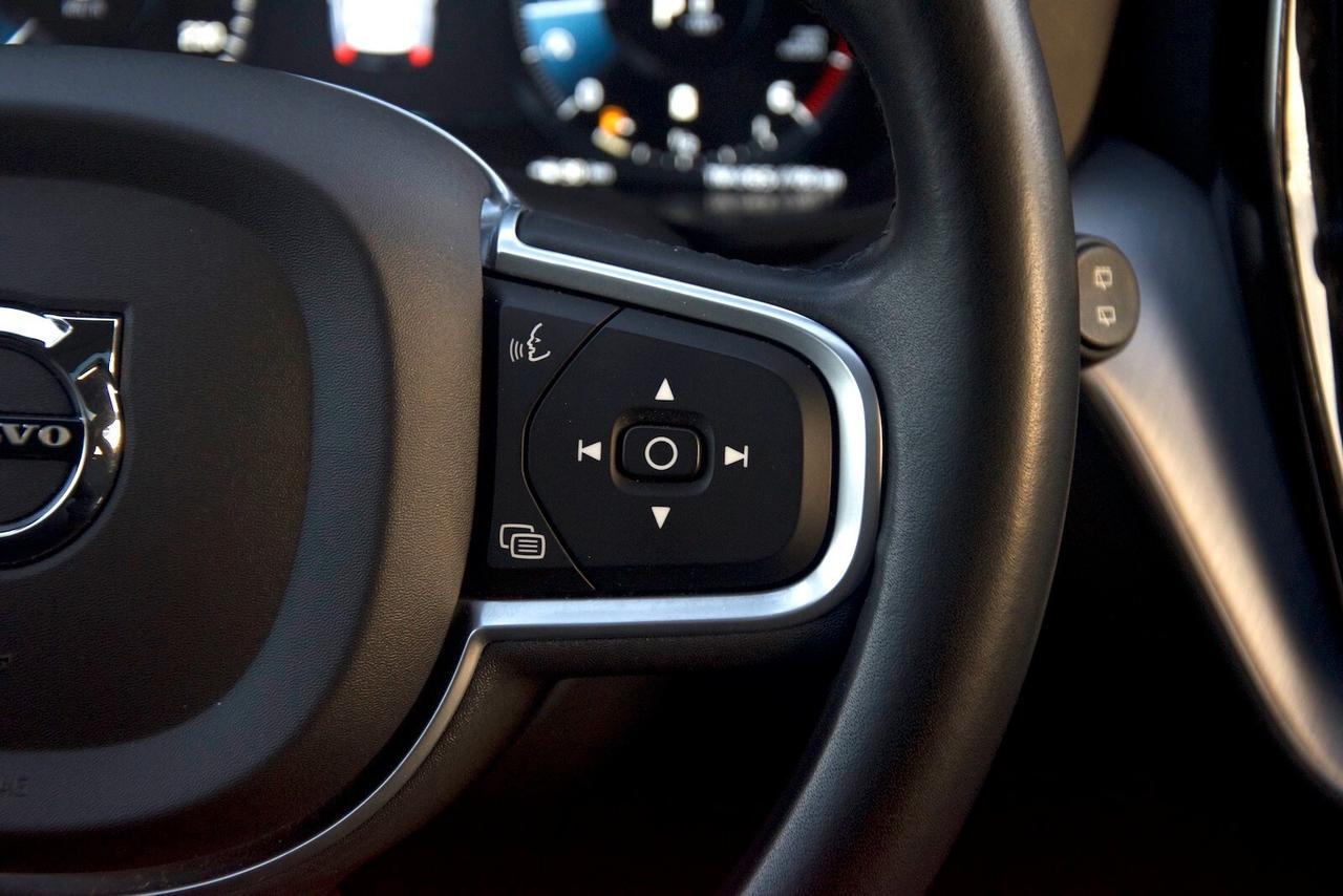 Volvo XC60 B4 Diesel 197cv Aut. Momentum