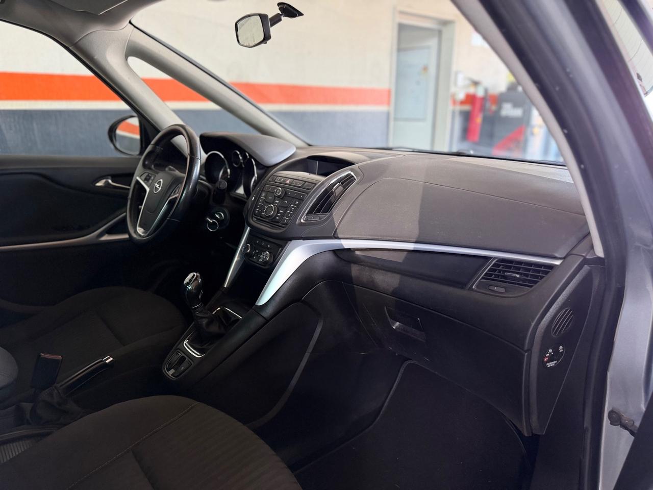 Opel Zafira Tourer 1.4 Turbo 140CV GPL Cosmo