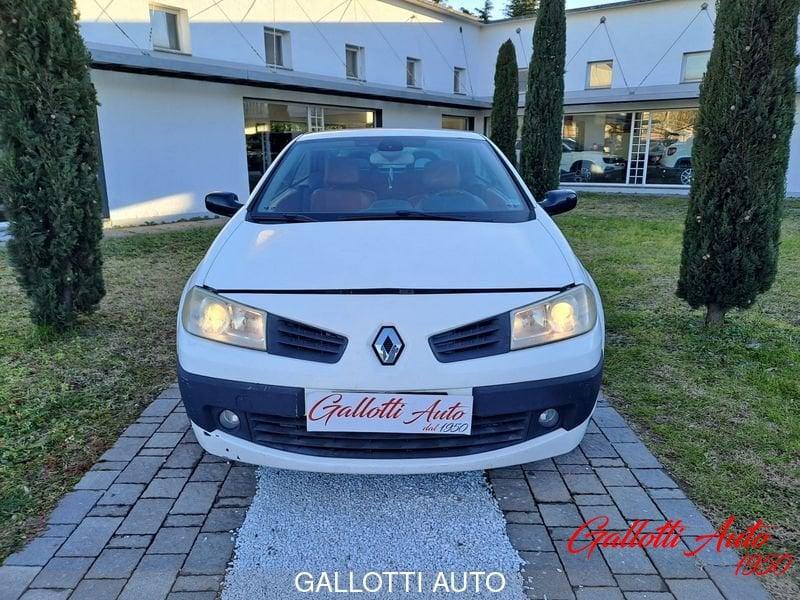 Renault Mégane C-C 2.0 16V dCi Luxe