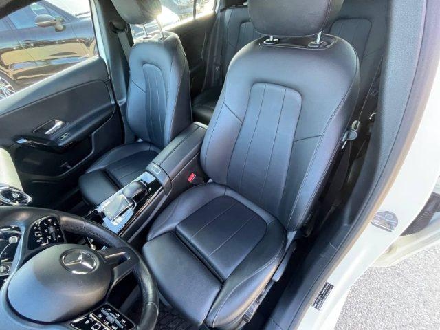 MERCEDES-BENZ A 180 d Automatic Premium