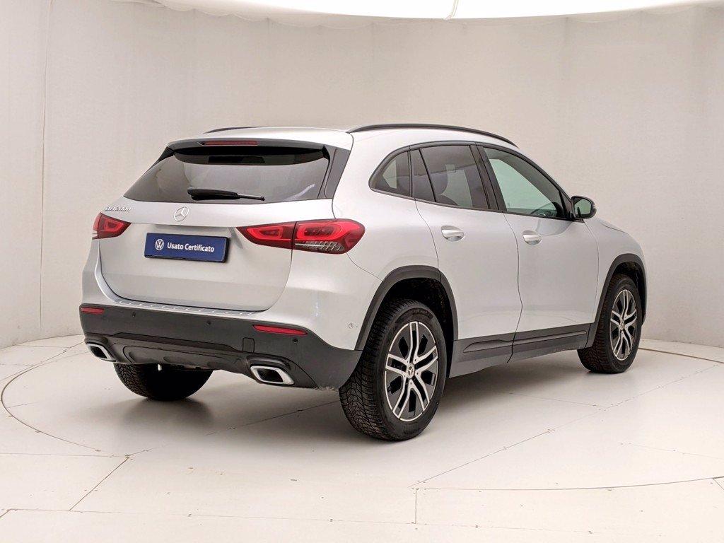 MERCEDES GLA 200 d Automatic Premium del 2020