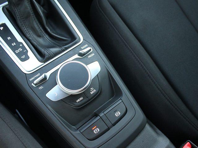 AUDI Q2 35 TDI S tronic Admired Advanced