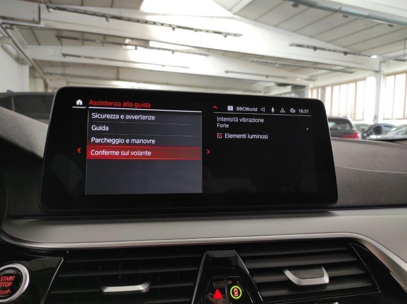 BMW Serie 5(G30/31/F90) - 520d 48V Business