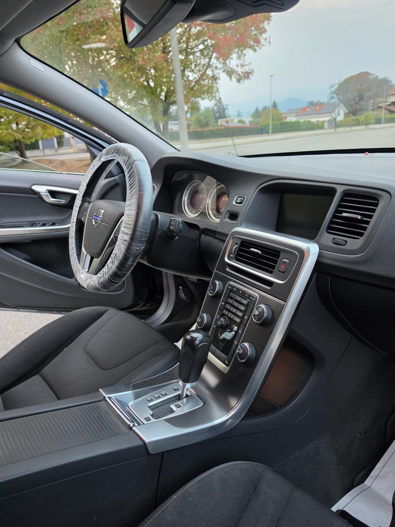 Volvo V60 D3 Geartronic Summum