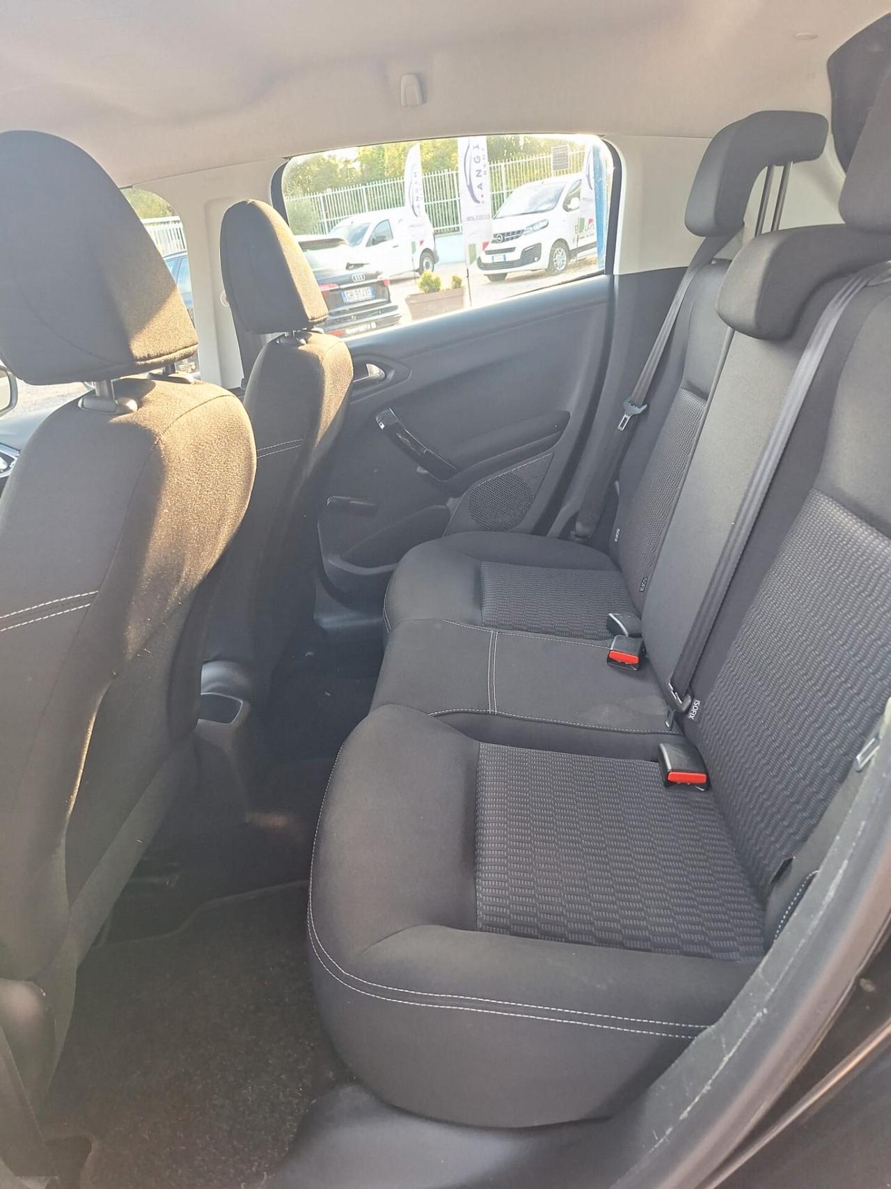 Peugeot 208 PureTech 82 5p. GPL Active