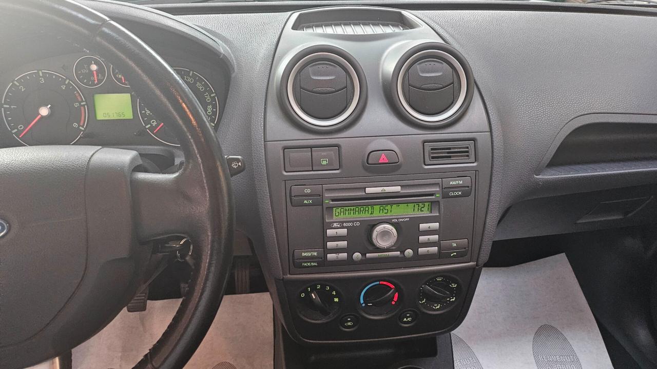 Ford Fiesta 1.4 TDCi 5p. Titanium