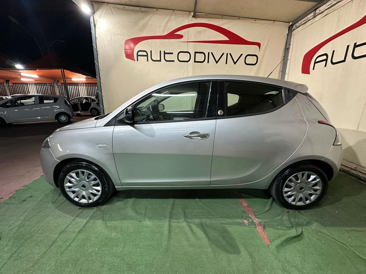 Lancia Ypsilon 1.2 69 CV 5 porte GPL Ecochic Silver