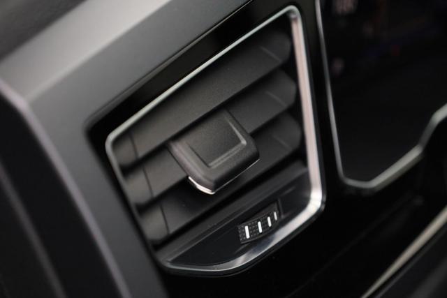 VOLKSWAGEN Taigo 1.0 TSI 110 CV DSG R-Line