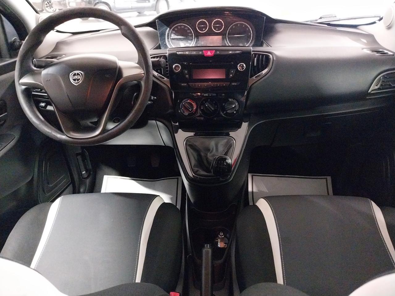 Lancia Ypsilon 1.2 69 CV 5 porte GPL Ecochic S Momodesign