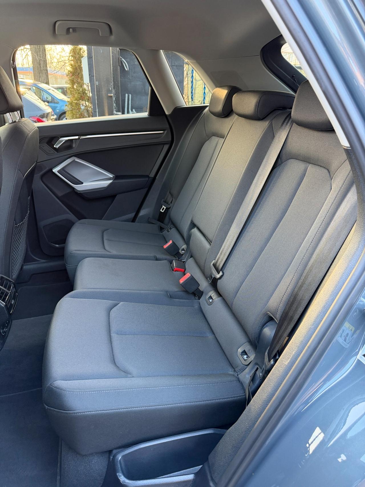 Audi Q3 35 TDI S tronic Business Advanced