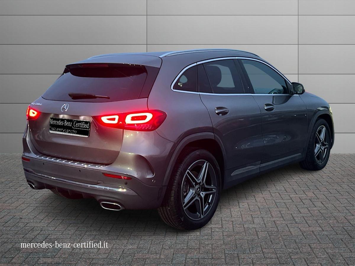 Mercedes-Benz GLA 200 d Premium auto
