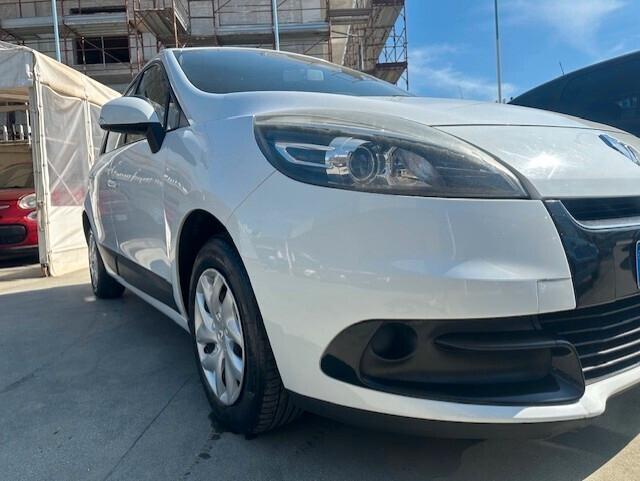 RENAULT SCENIC X- MOOD 1,5 DIESEL NAVIGATORE...