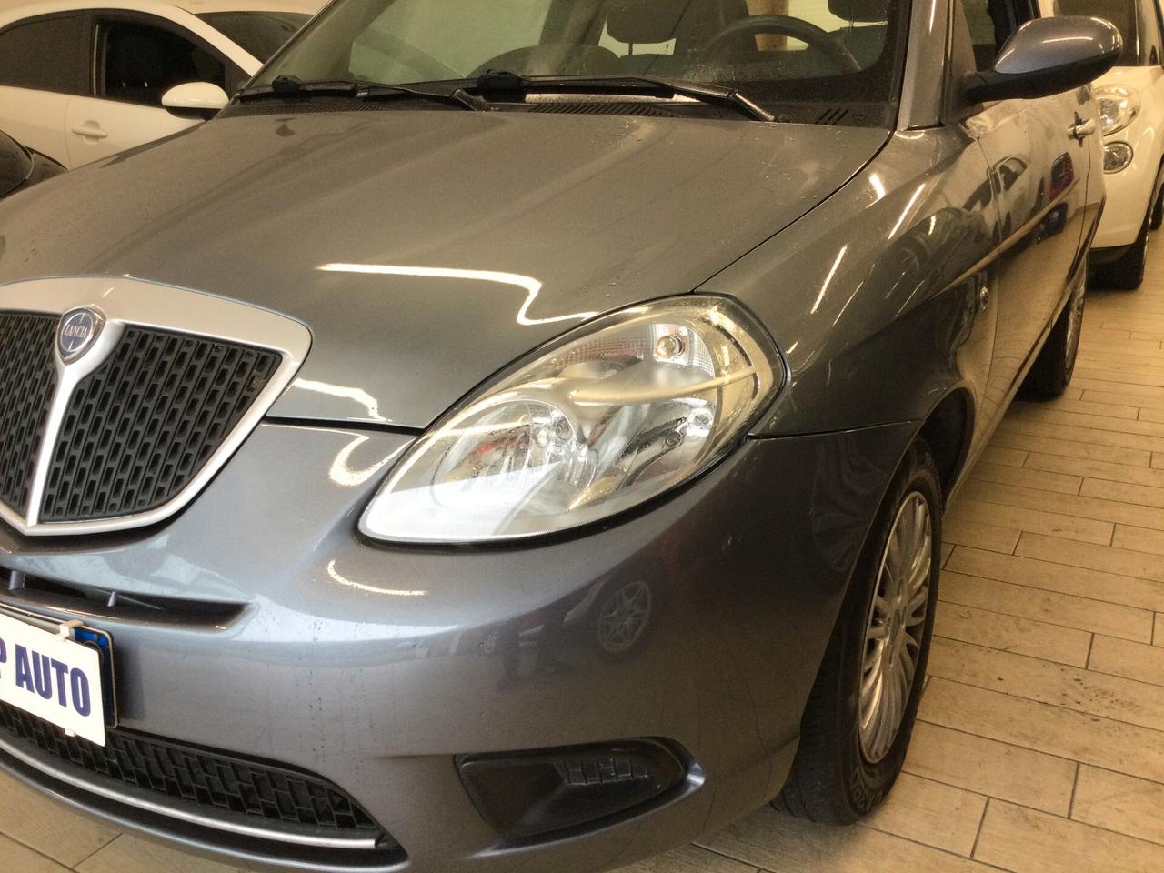 Lancia Ypsilon 1.2 Argento