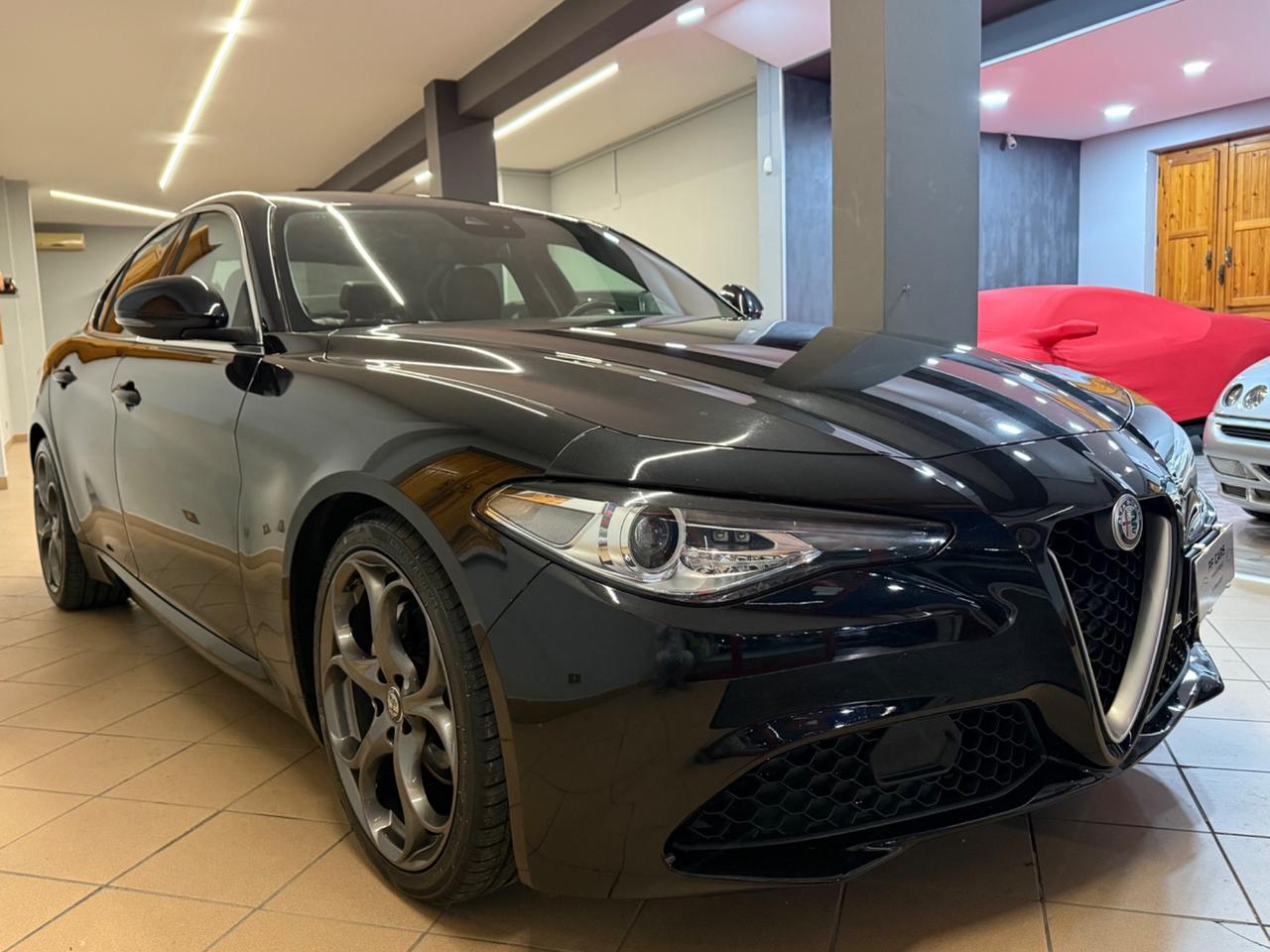 Alfa Romeo Giulia 2.2 Turbodiesel 180 CV AT8 Sport Business