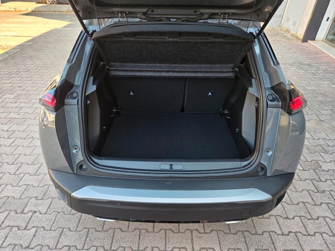 Peugeot 2008 Hybrid 136 e-DCS6 Style