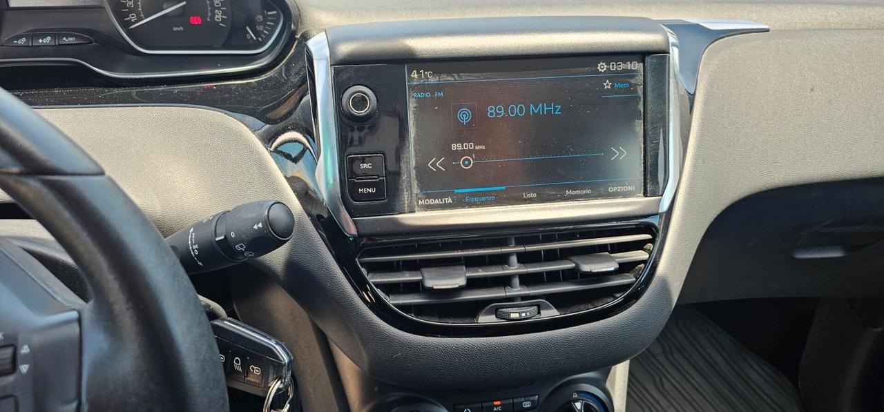 Peugeot 208 PureTech 82 5 porte Allure