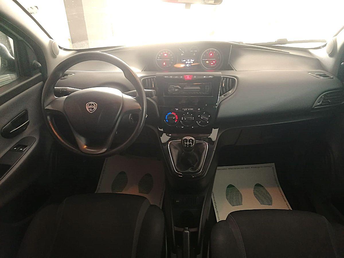 LANCIA - Ypsilon - 1.2 69 CV 5p. Silver