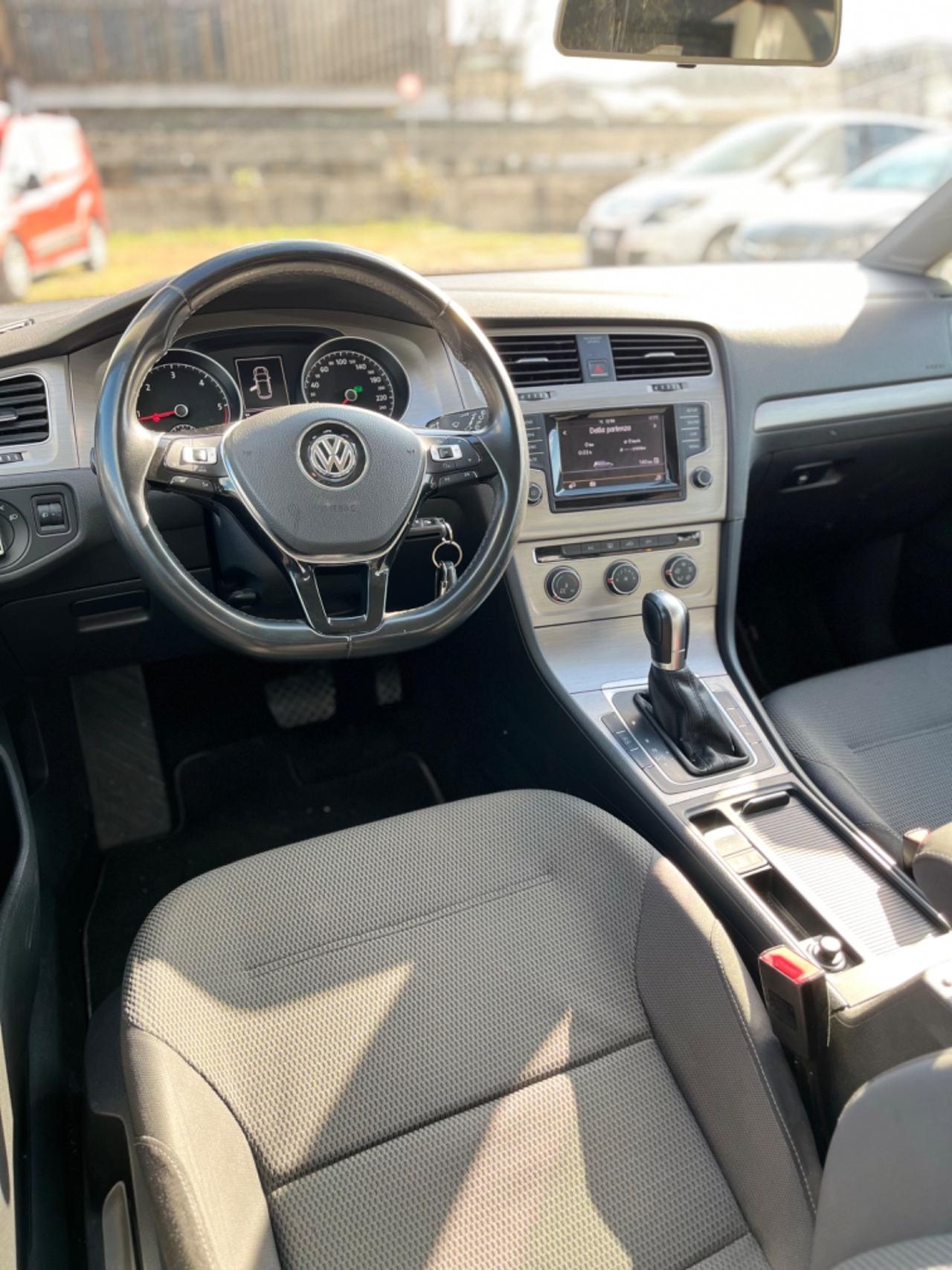 Volkswagen Golf 7 1.6 TDI DSG PERFETTA NEOPATENTATI
