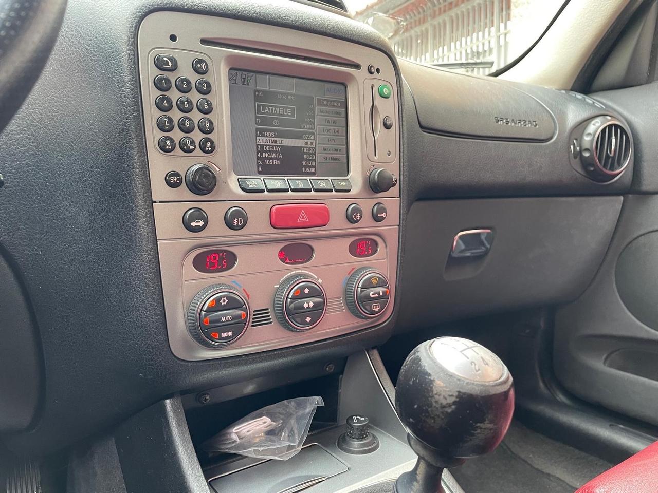 Alfa Romeo 147 Restayling 1.9M-JET 5porte Black Line SuperFull