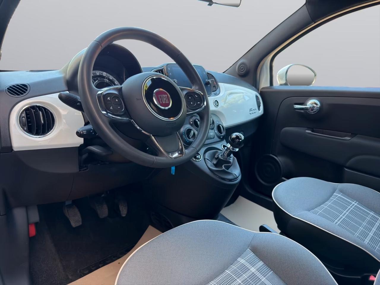 Fiat 500 Hybrid 1.0 da 70cv CarPlay - Prezzo Reale