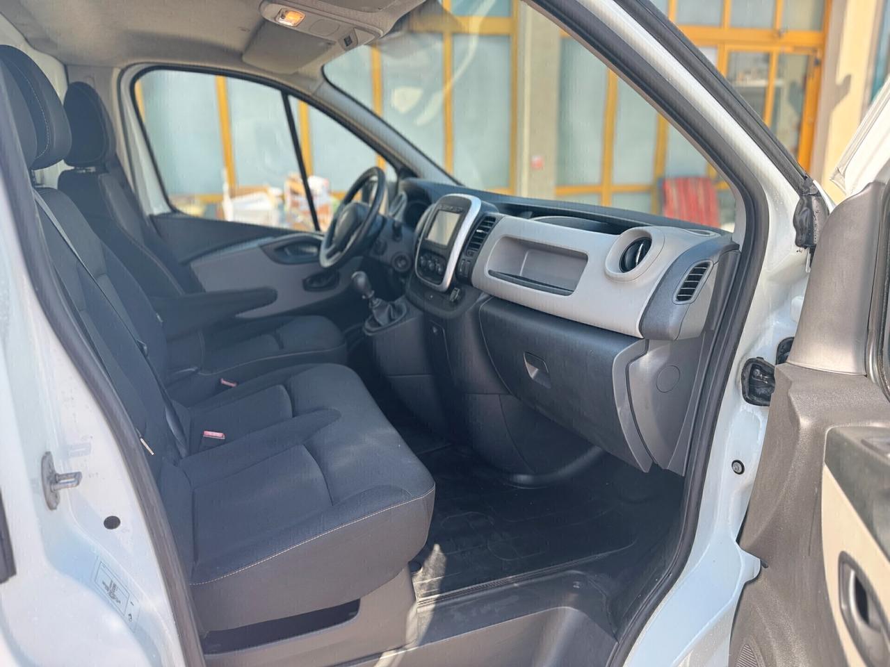RENAULT TRAFIC T29 TETTO ALTO- FINANZIABILE