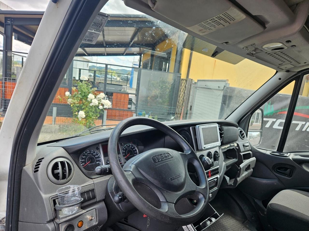 IVECO OMNICAR CON SPONDA POSTERIORE CARICATRICE PREZZO PIU IVA