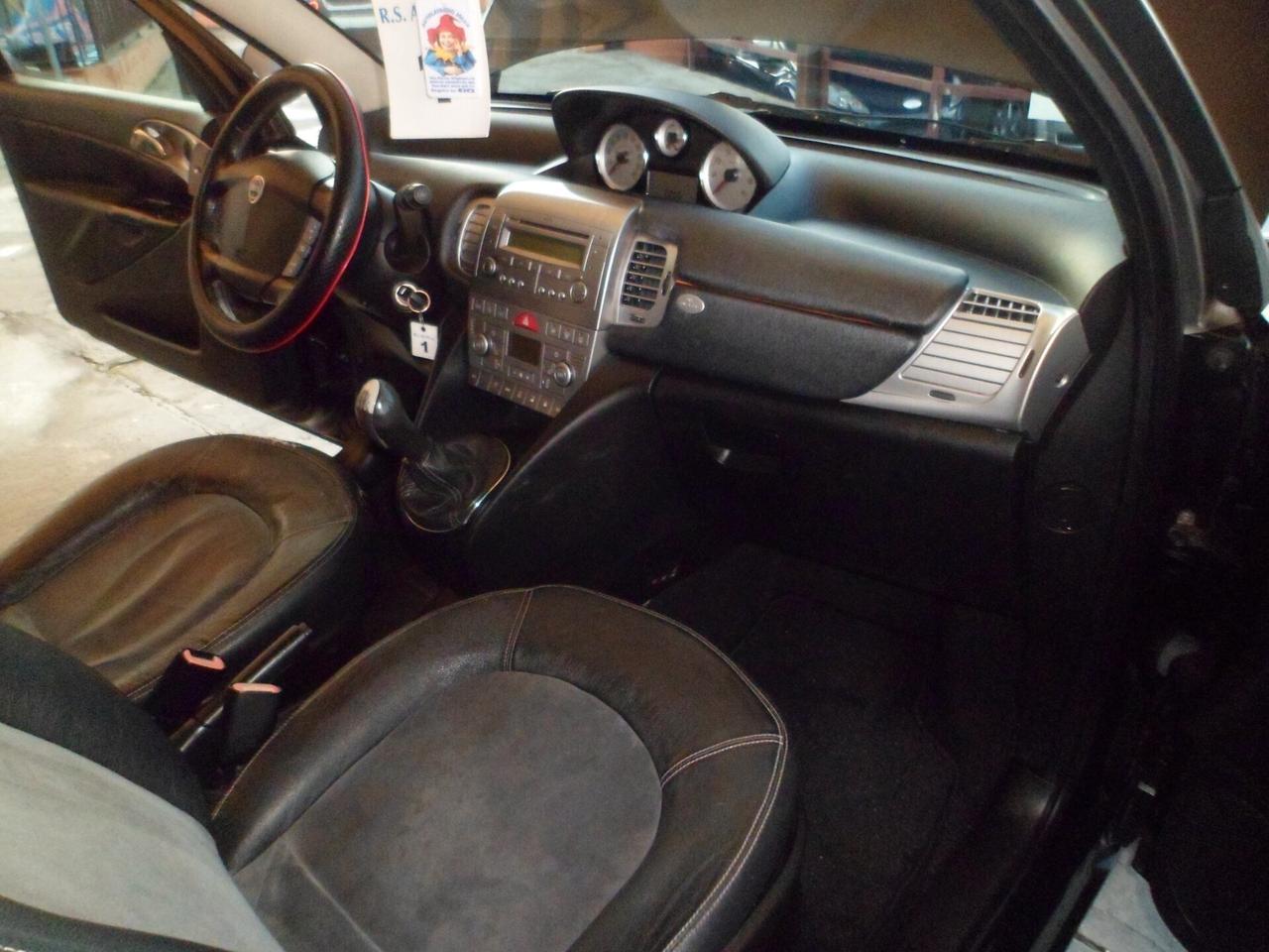 Lancia Ypsilon 1.3 MJT 90 CV MomoDesign 07