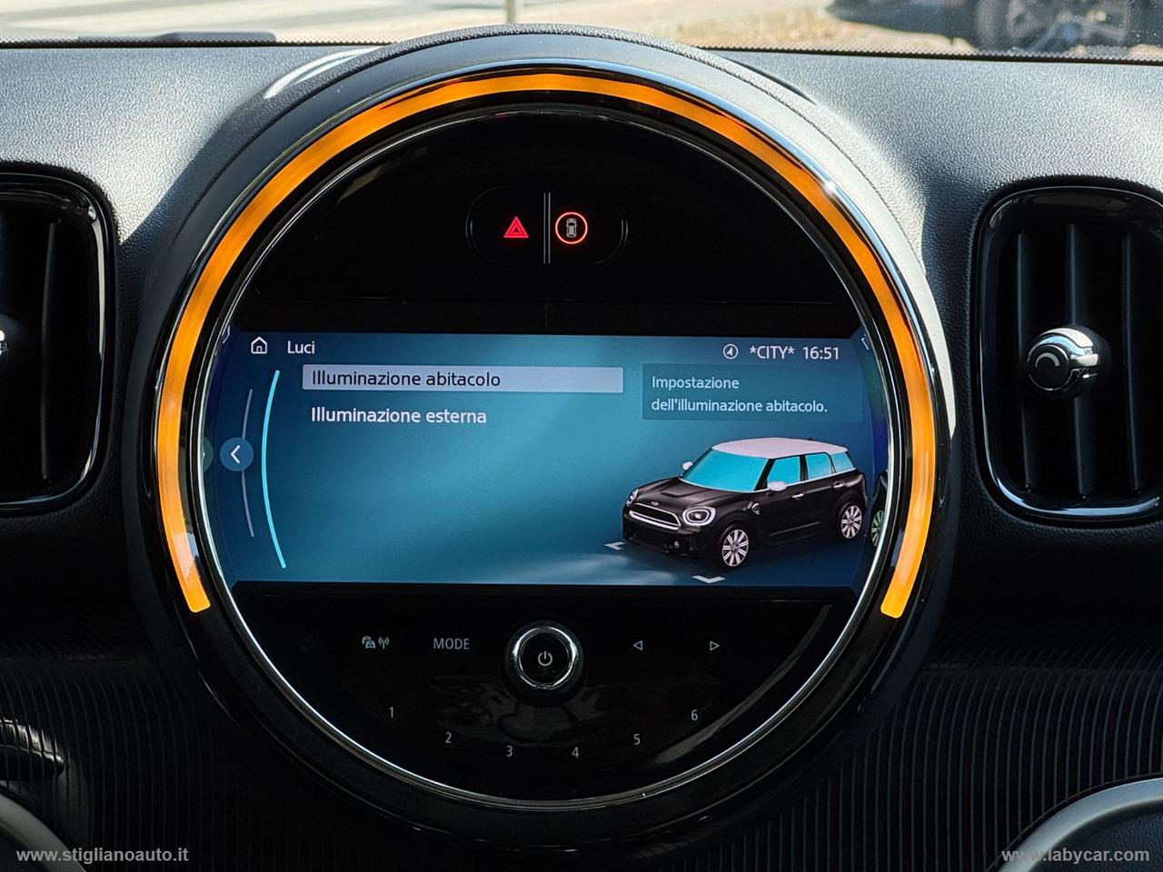 MINI Mini Cooper D Countryman ALL4 Aut.ESSENTIAL TELEC POST FARI
