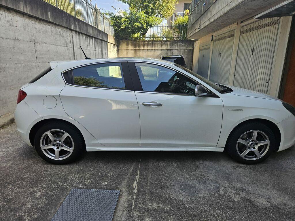 Alfa Romeo Giulietta 2.0 JTDm Distinctive