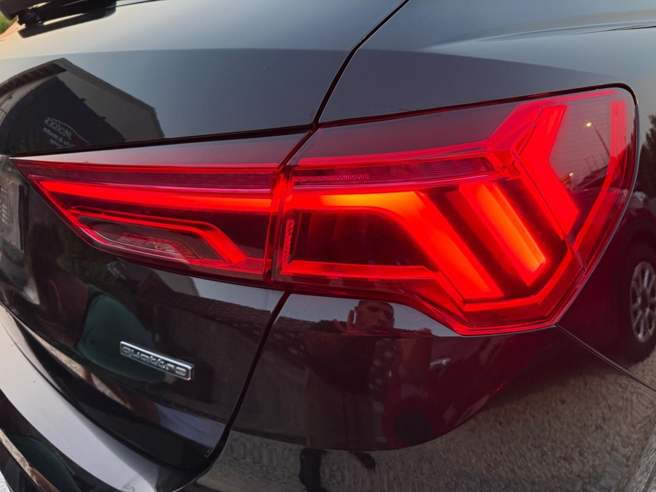 Audi Q3 35 TDI quattro S line edition TETTO
