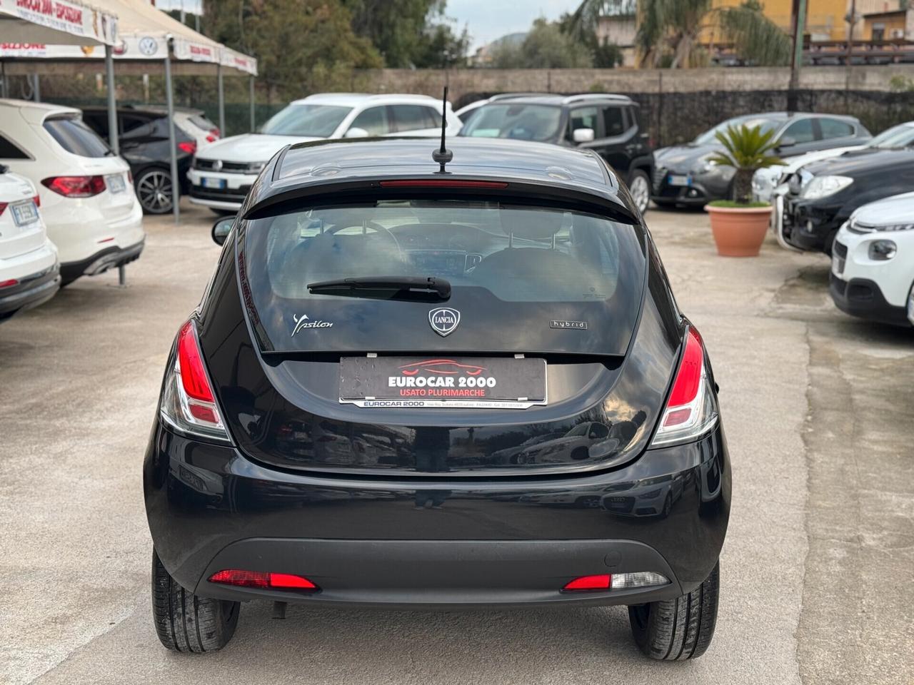 Lancia Ypsilon 1.0 FireFly 5 porte S&S Hybrid Ecochic