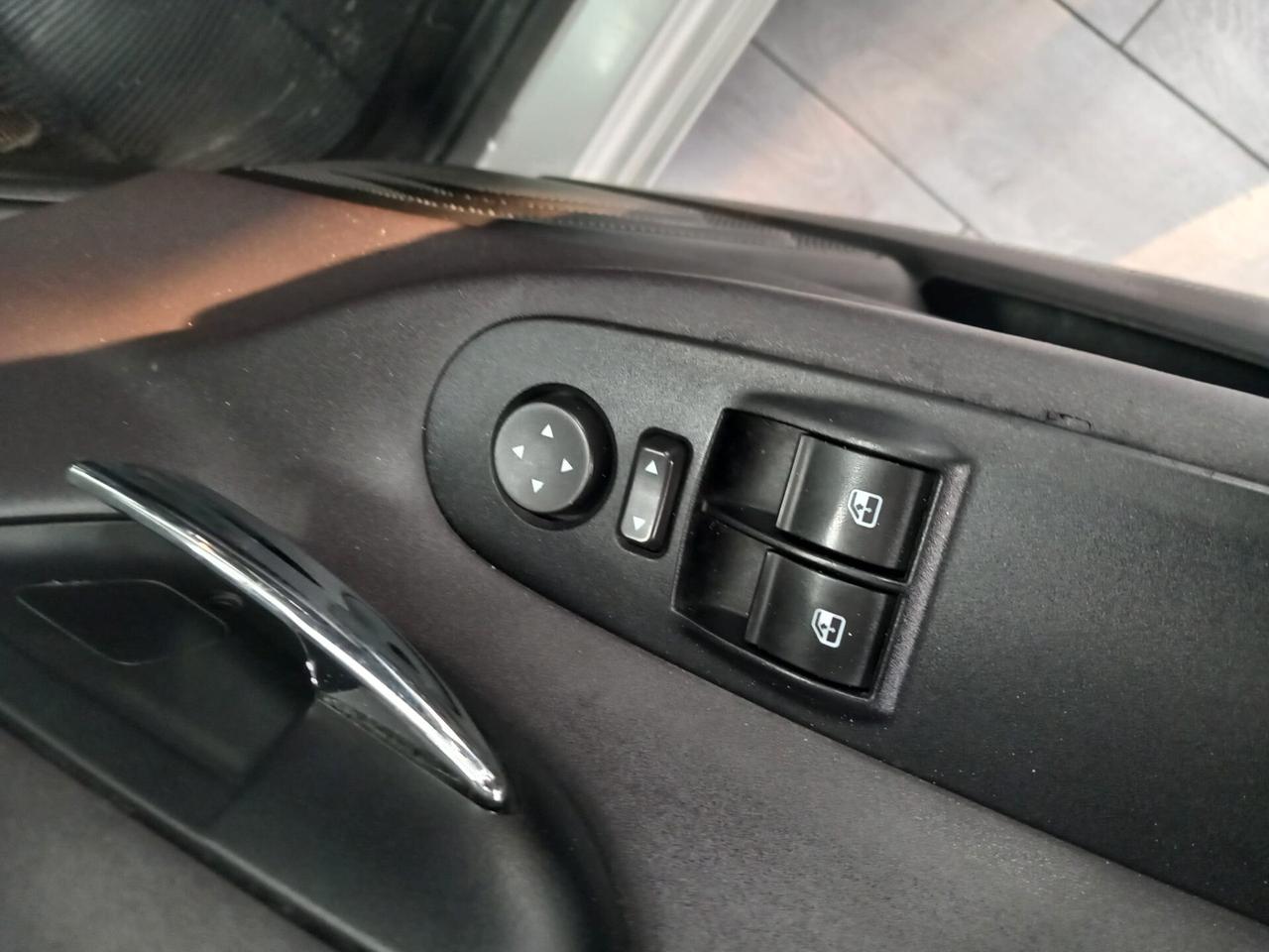 Lancia Ypsilon 1.2 Platinum GPL