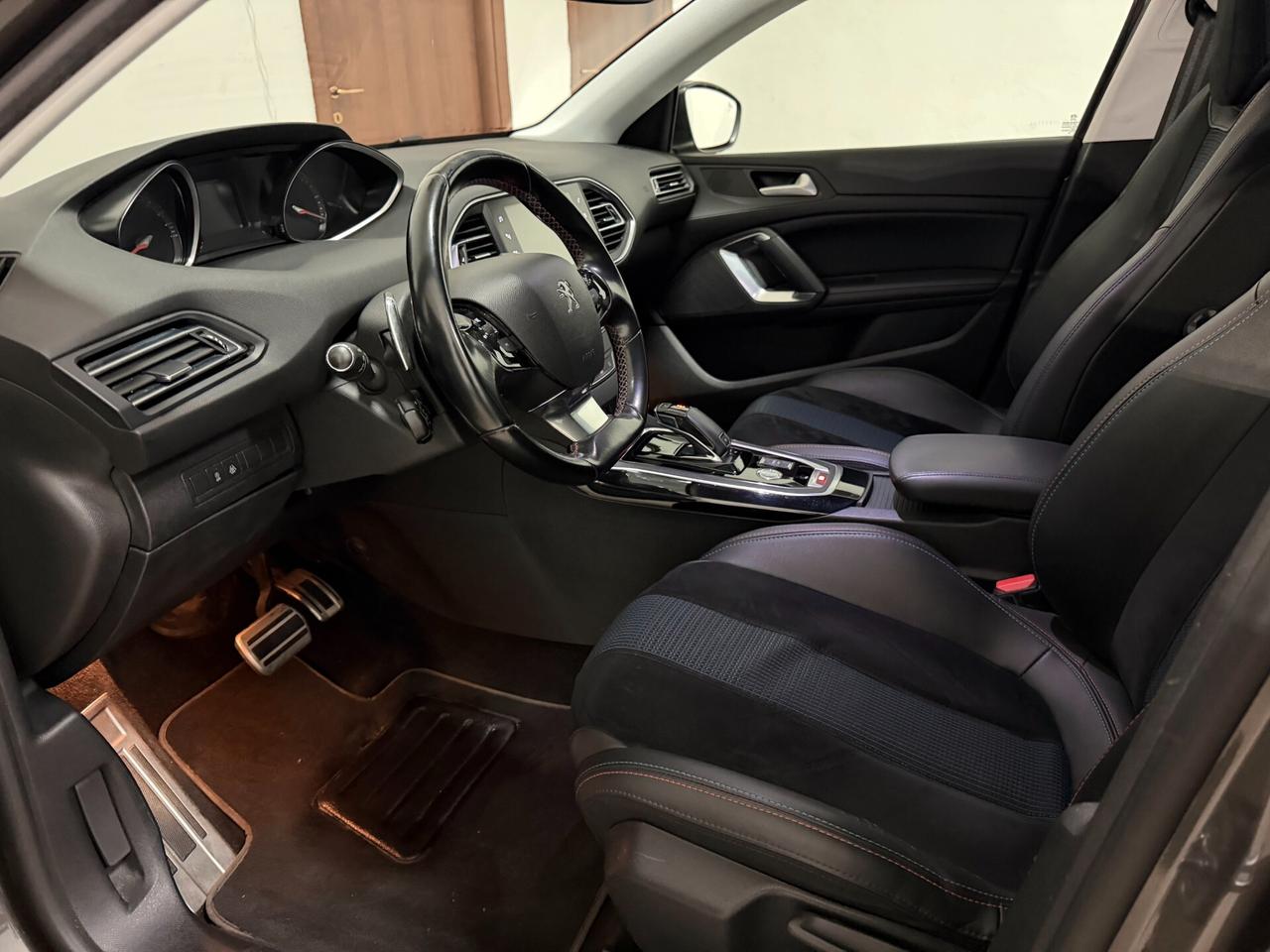 Peugeot 308 2019 BlueHDi 130 S&S EAT8 Tech Edition