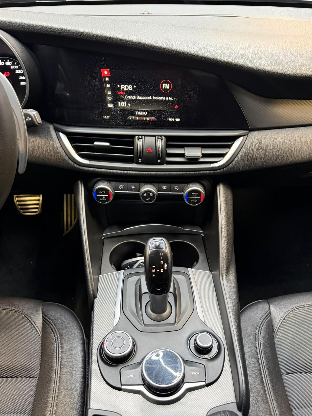 Alfa Romeo Giulia 2.2 Turbodiesel 180 CV AT8 Sport Edition