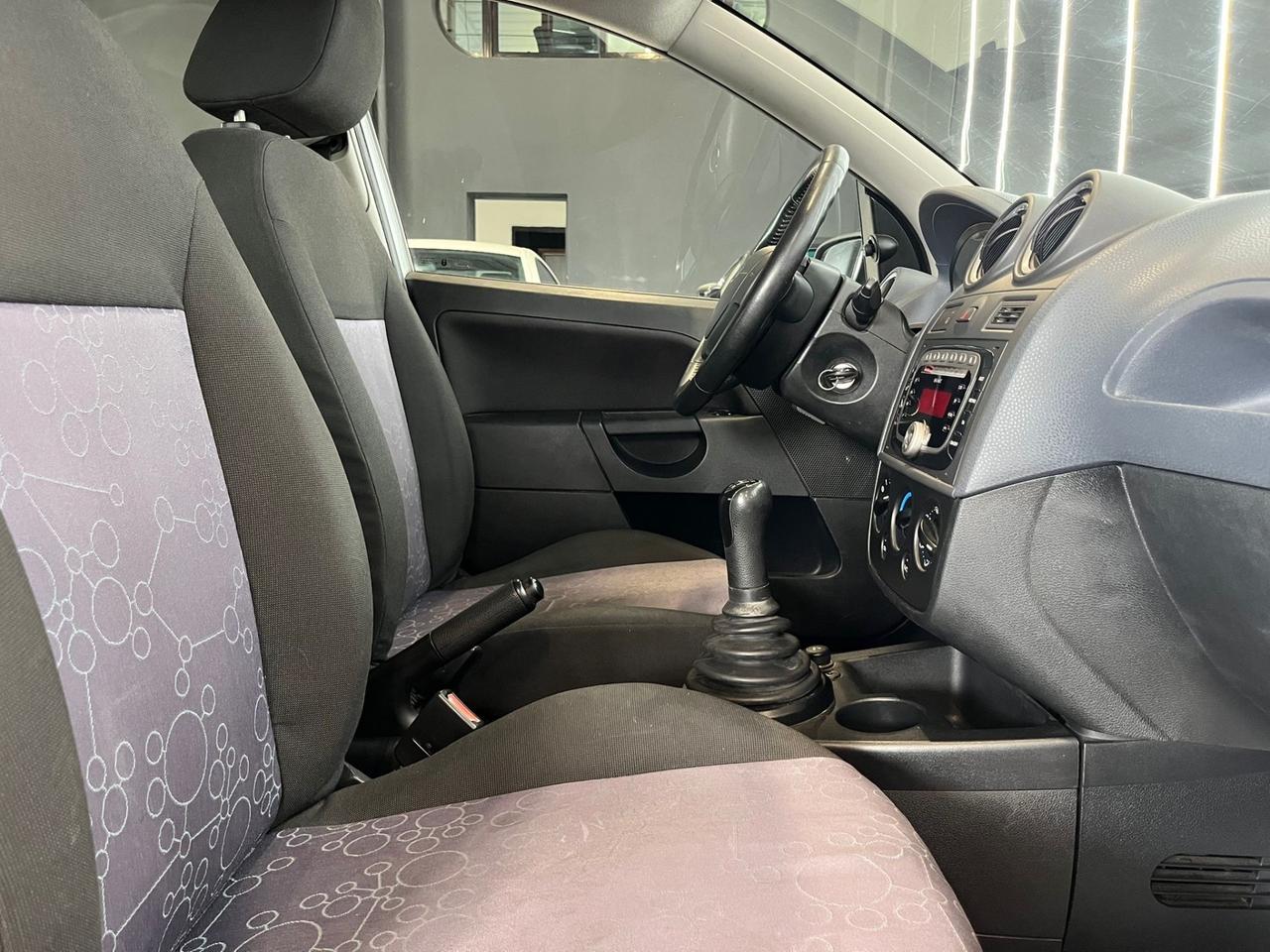 Ford Fiesta 1.4 TDCi 5p. Titanium OK NEOPATENTATI