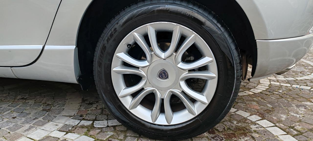 Lancia Delta 1.6 MJT DPF 120cv Gold