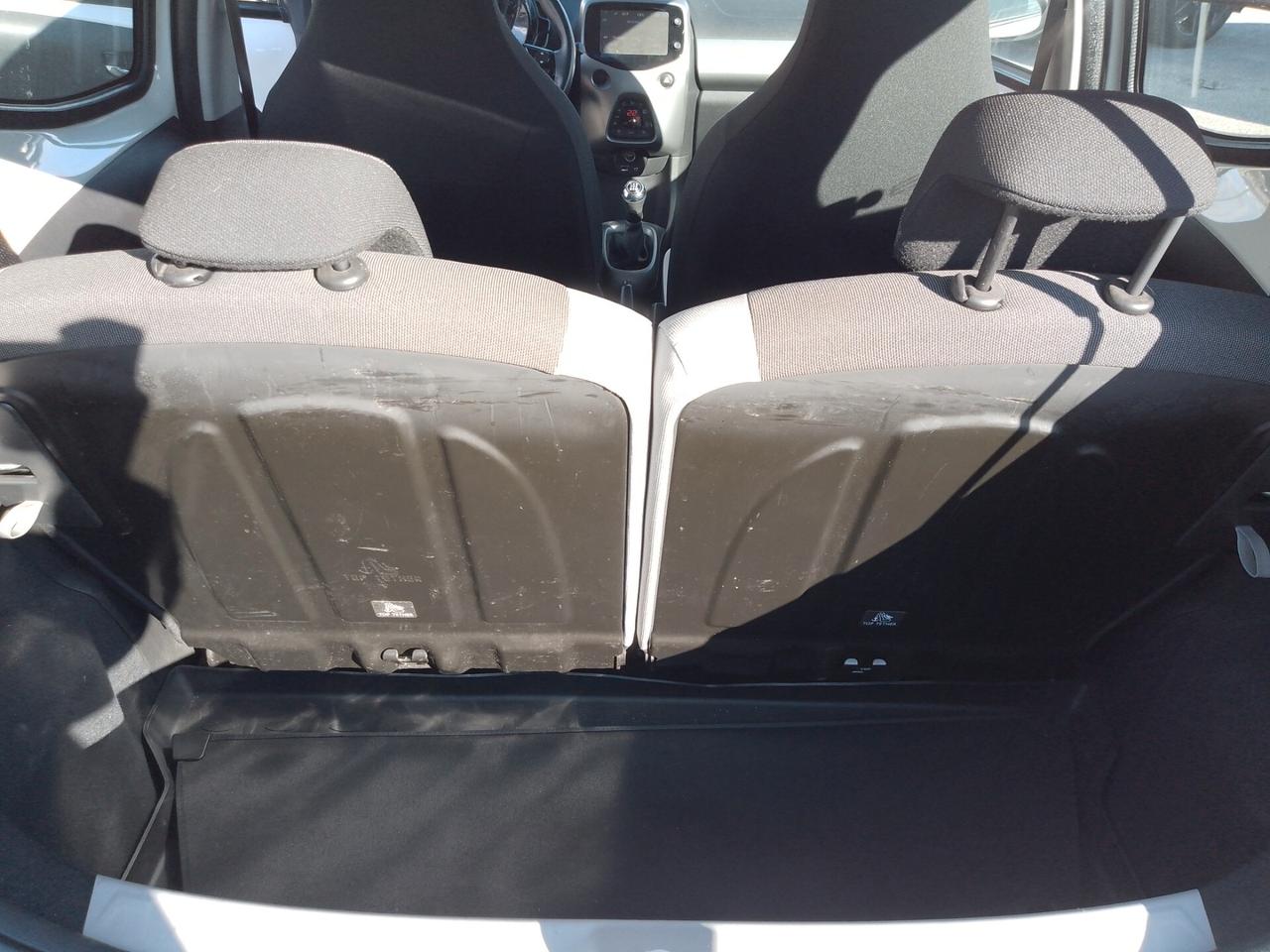 Toyota Aygo 1.0 VVT-i 69 CV 5 porte x-play