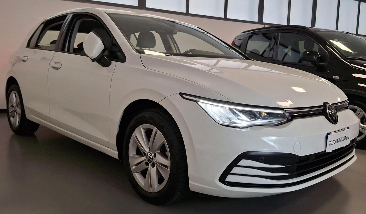 Volkswagen Golf 1.5 eTSI DSG virtual cockpit