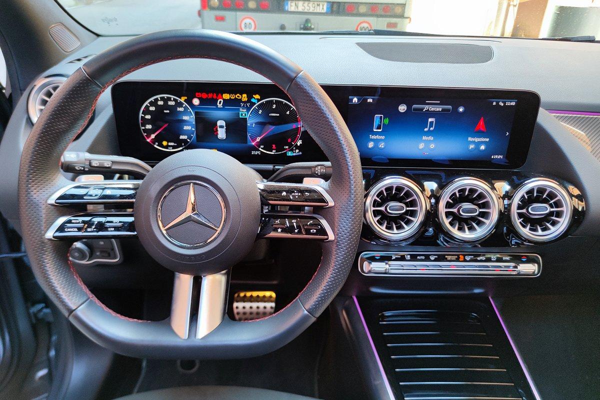 MERCEDES GLA 180 d Automatic AMG Line Premium