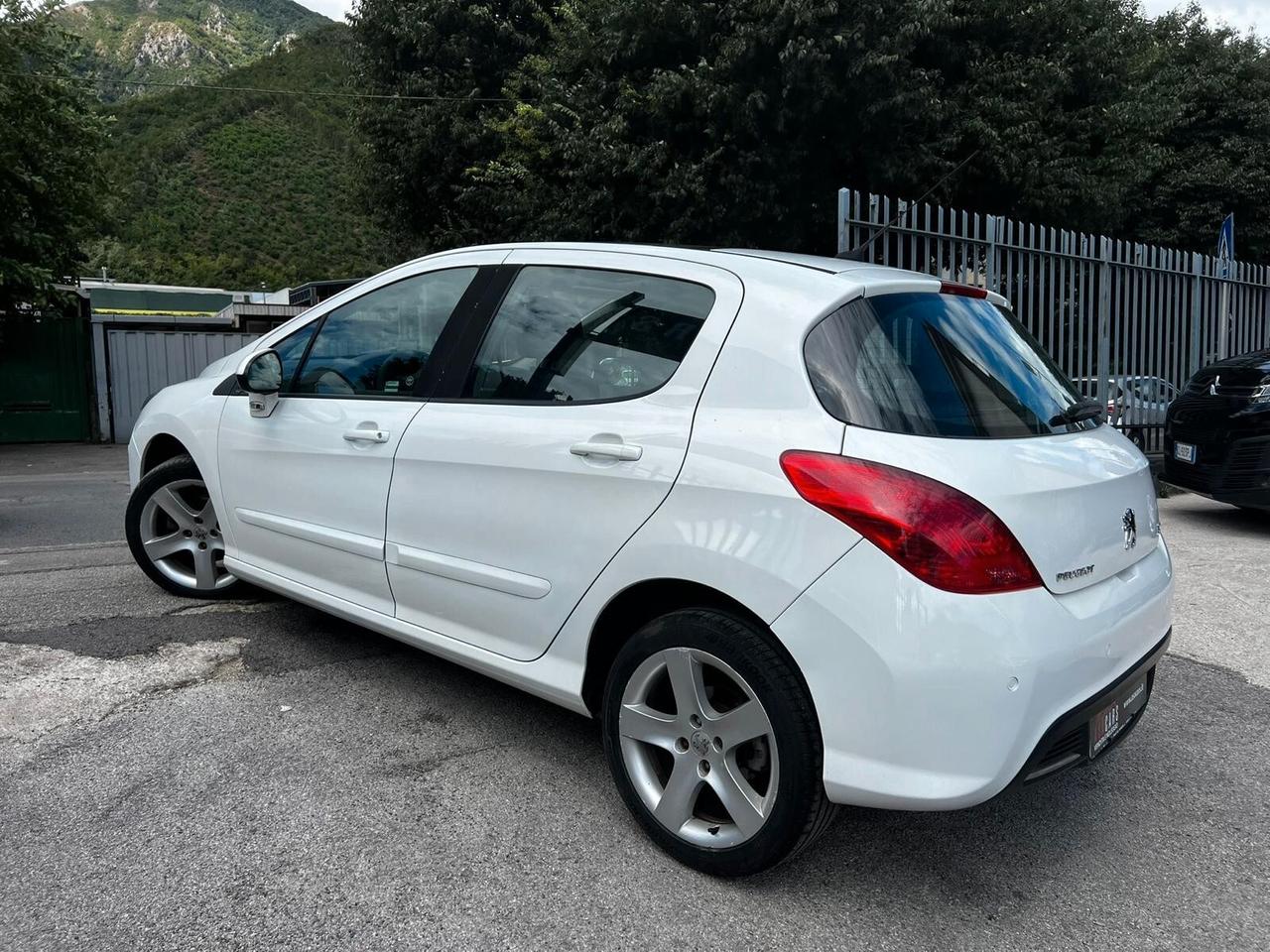 Peugeot 308 1.6 HDi 90CV 5p. Premium