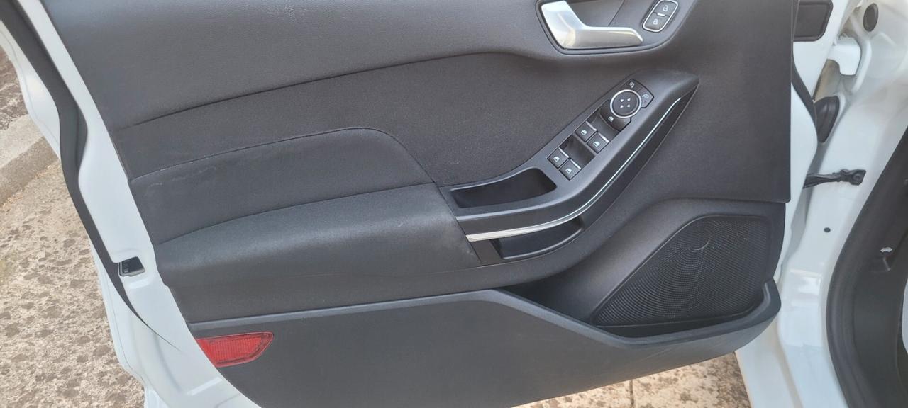 Ford Fiesta 1.0 Ecoboost Hybrid 125 CV 5 porte Titanium