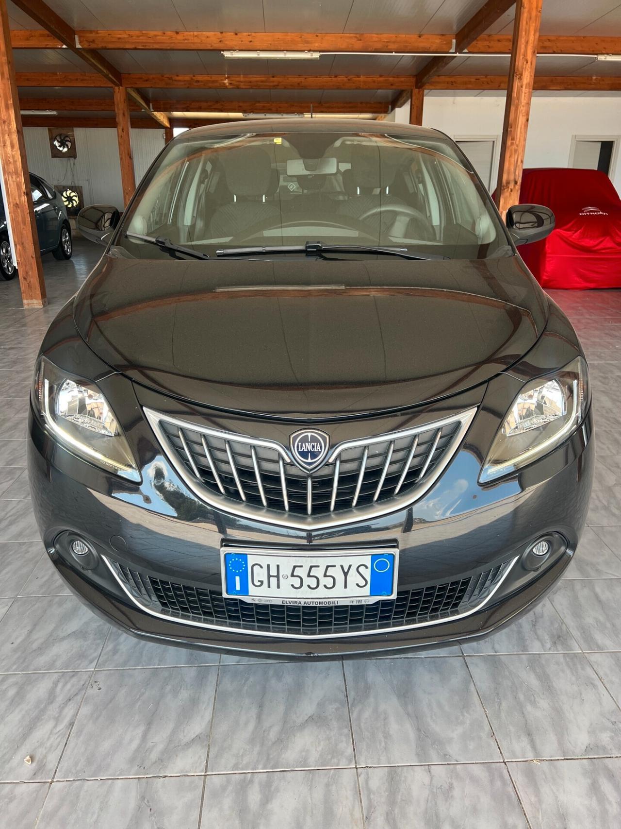 Lancia Ypsilon 1.0 FireFly 5 porte S&S Hybrid Ecochic Gold