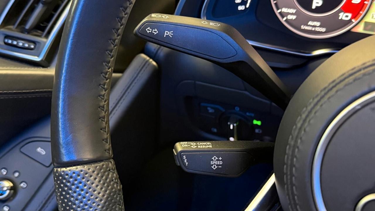 Audi R8 SPYDER 5.2TFSI V10 RWD S-TRONIC 2020