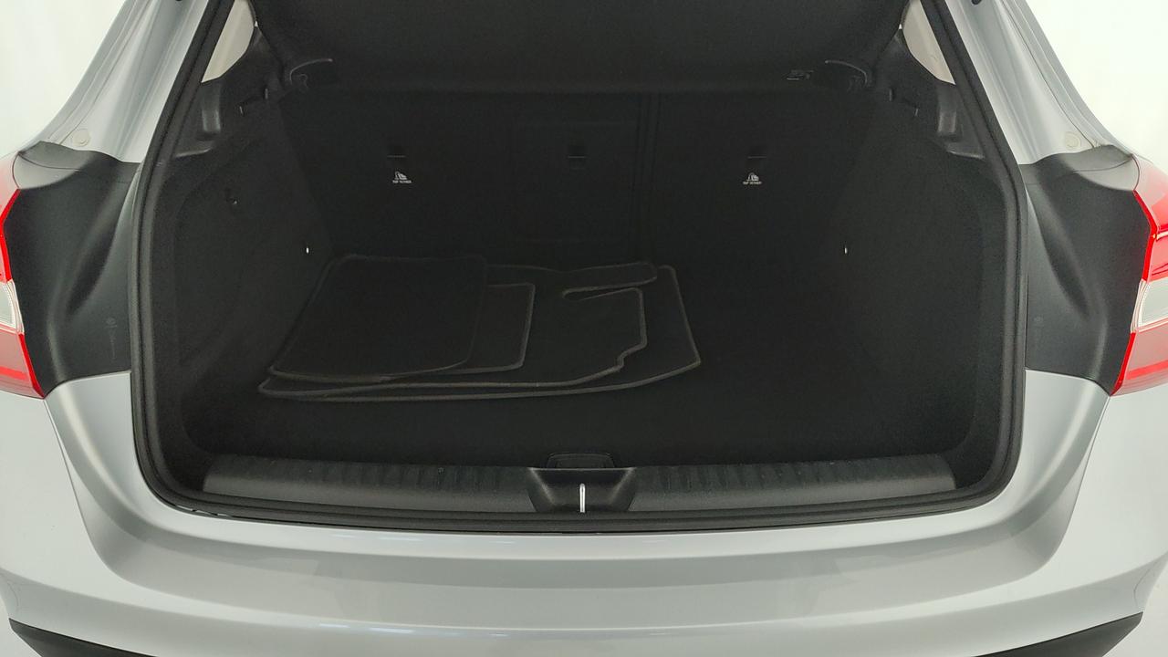 Mercedes-Benz GLA 180 Business