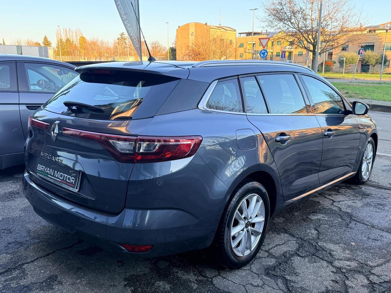 Renault Megane Mégane Sporter Blue dCi 115 CV EDC Business