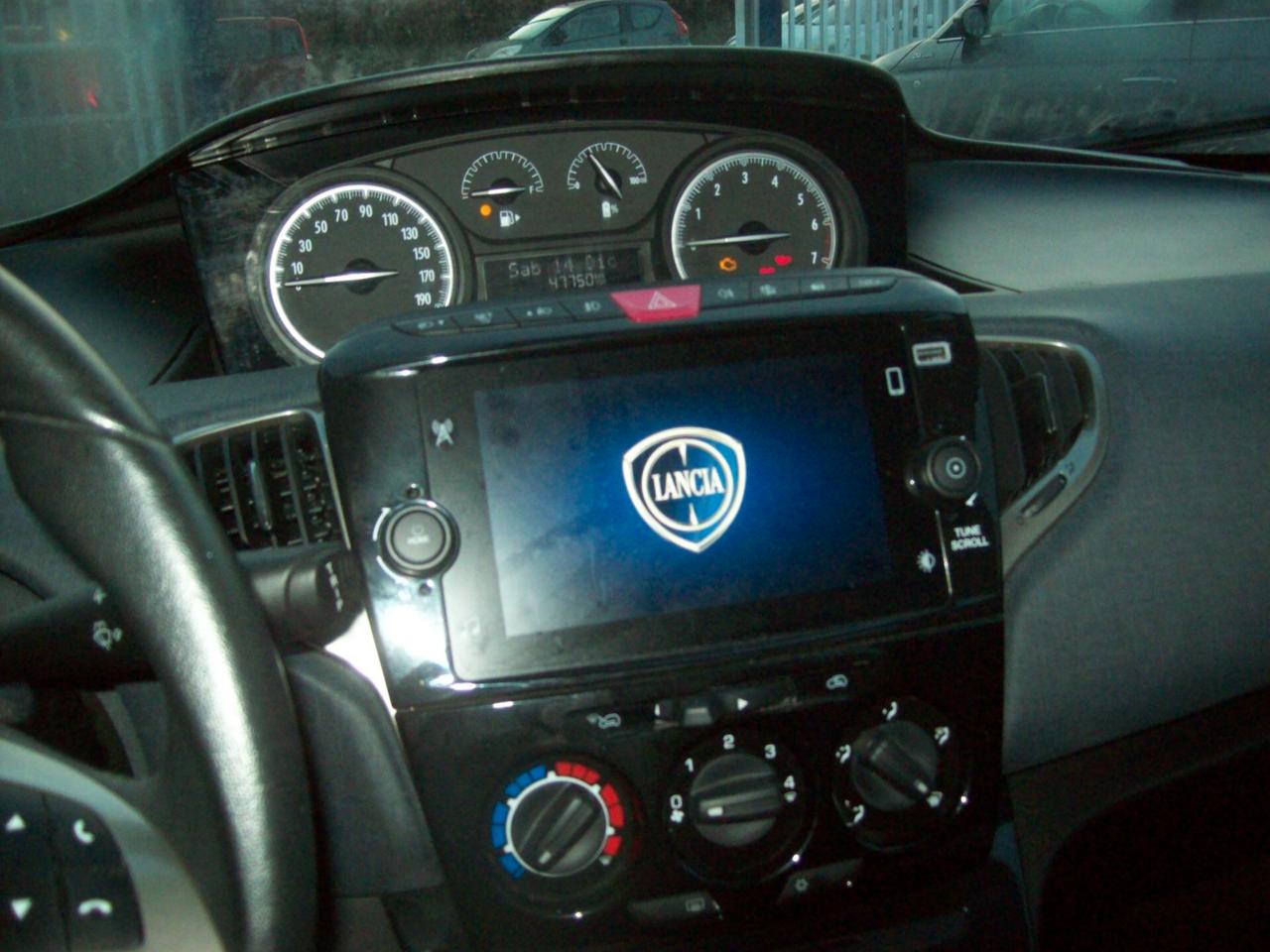 Lancia Ypsilon 1.0 FireFly 5 porte S&S Hybrid Gold