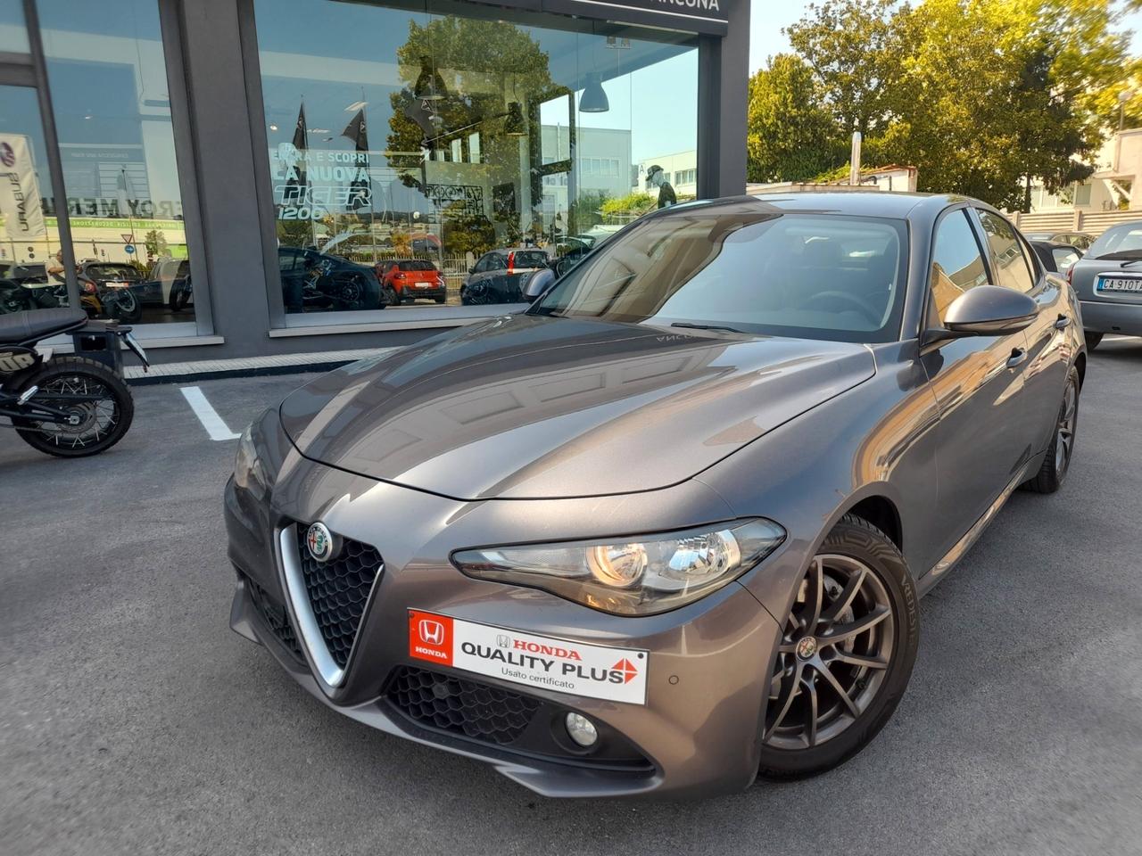 Alfa Romeo Giulia 2.2 Turbodiesel 150 CV Business Launch Edition