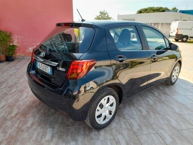 Toyota Yaris 1.0 5 porte Active