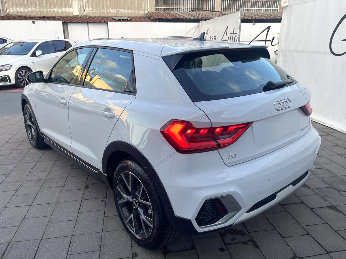 Audi A1 citycarver 30 TFSI S tronic Admired