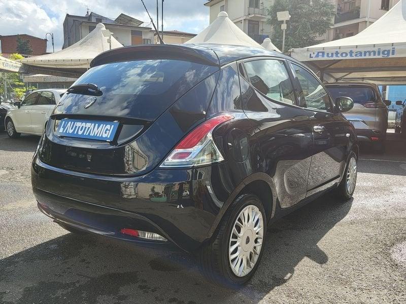 Lancia Ypsilon Ypsilon 1.2 69 CV 5 porte S&S Silver
